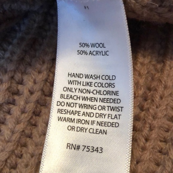 Max Studio Chunky Knit Sweater - Picture 7 of 7